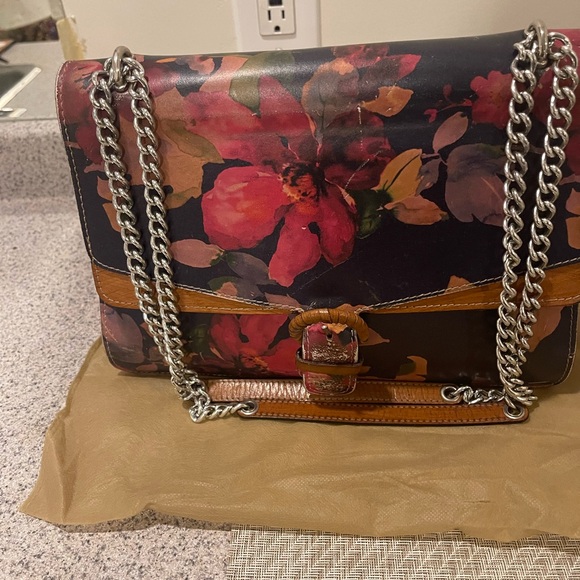 Handbag - Picture 2 of 7